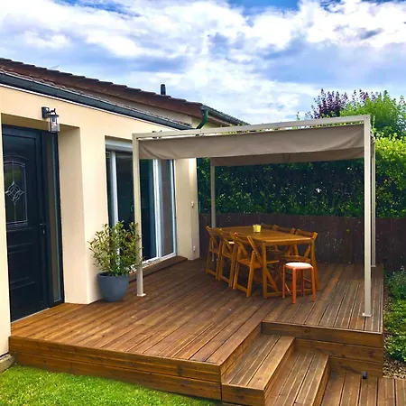 Dom wakacyjny Maison Familiale 100m2 *